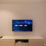 מלון דירות Miramare Apartments 5*