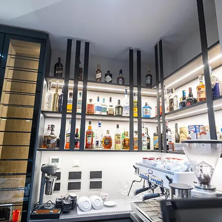 Miramare Apartments מלון דירות 5*