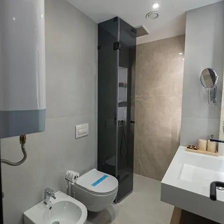 Aparthotel Diora's And Vlorë