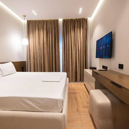 Diora's And Aparthotel 5*