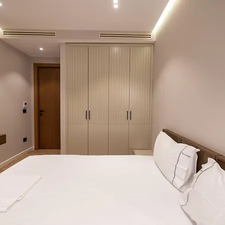 Aparthotel Diora's And 5*