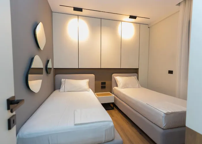 Diora's And 5* Vlorë