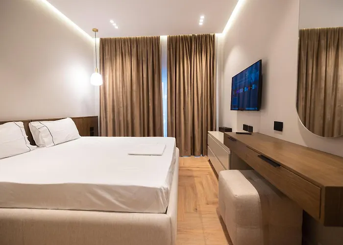 Diora's And Apartahotel 5*