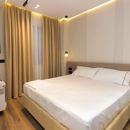 Diora's And Hotel 5*