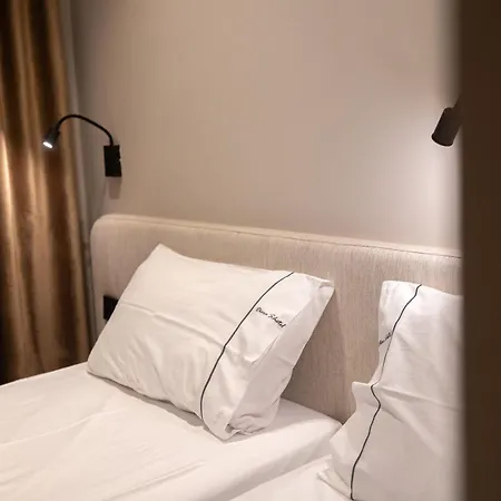 Hotel Diora's And 5*