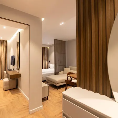 Diora's And Hotel 5*