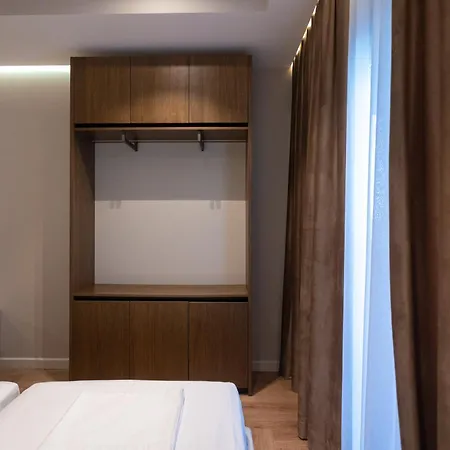 Diora's And Hotel 5*